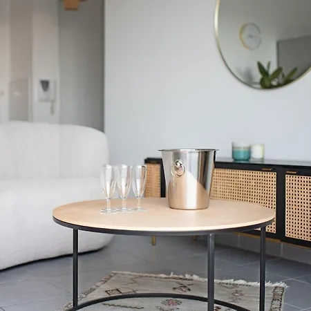 Close To Center, Ac And Car Park *