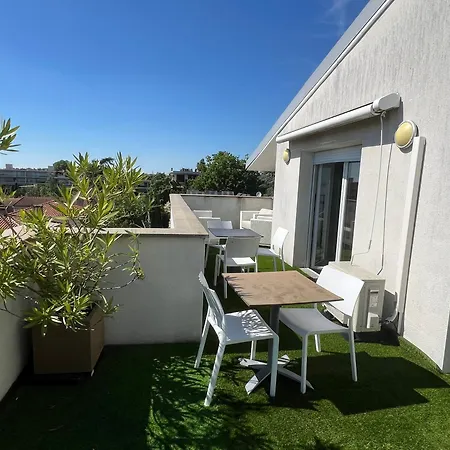 Close To Center, Ac And Car Park Apartment